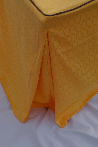 Kellerfalte einer Stuhlhusse - N&auml;hservice Aurach