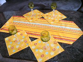 L&auml;ufer und Servietten, N&auml;hservice Aurach