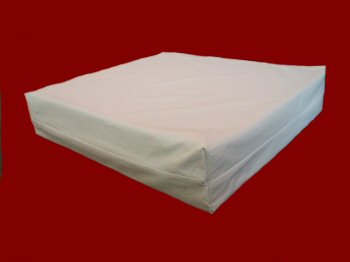 Polsterkissen mit abgen&auml;hte Ecken, N&auml;hservice Aurach