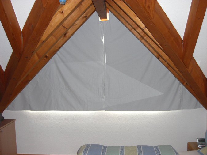 Fensterbehang f&uuml;r Giebelfenster aus Verdunkelungsstoff vom Naehservice Aurach in Sugenheim