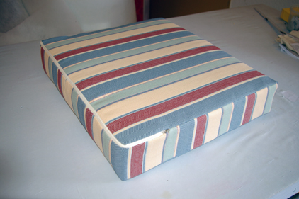 Geschlossener Polsterbezug vom N&auml;hservice Aurach in Sugenheim - www.naehservice-aurach.de